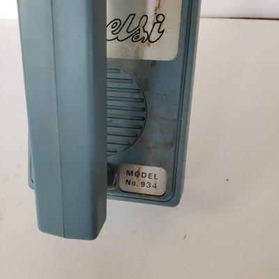 LOT 216L: Vintage Selsi Metal Detector with Treasure Hunting Books
