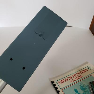 LOT 216L: Vintage Selsi Metal Detector with Treasure Hunting Books