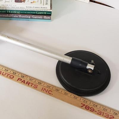 LOT 216L: Vintage Selsi Metal Detector with Treasure Hunting Books