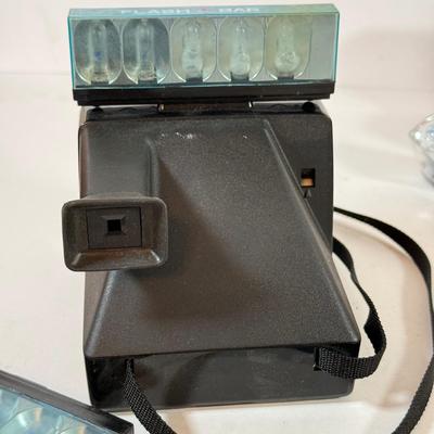LOT 221L: Vintage Polaroid Pronto Land Camera w/ Flash Bars & More