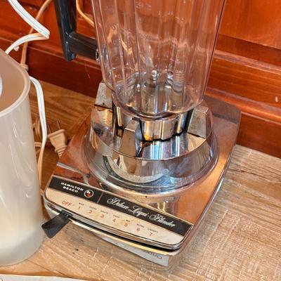 LOT 223K: Kitchen Appliances: Rival Crock Pot Model 3040 Slow Cooker (and Travel Bag), Vintage Sunbeam Electric Pan, Moulinex Turbo Hand...