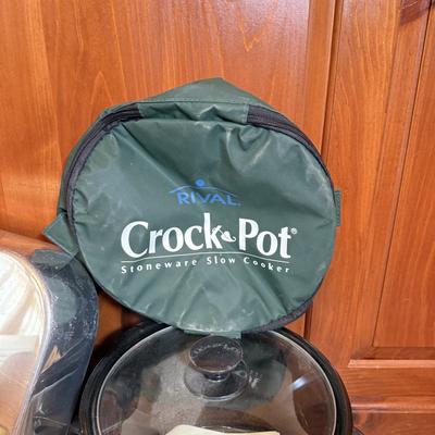 LOT 223K: Kitchen Appliances: Rival Crock Pot Model 3040 Slow Cooker (and Travel Bag), Vintage Sunbeam Electric Pan, Moulinex Turbo Hand...
