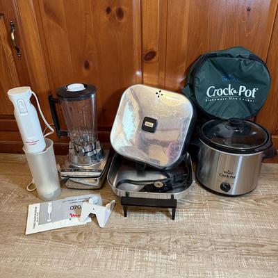 LOT 223K: Kitchen Appliances: Rival Crock Pot Model 3040 Slow Cooker (and Travel Bag), Vintage Sunbeam Electric Pan, Moulinex Turbo Hand...
