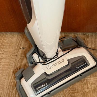 LOT 224K: Kenmore Stratus 24V Slim Cordless Vacuum & Hoover Evolve Pet Cordless Vacuum w/ Tag