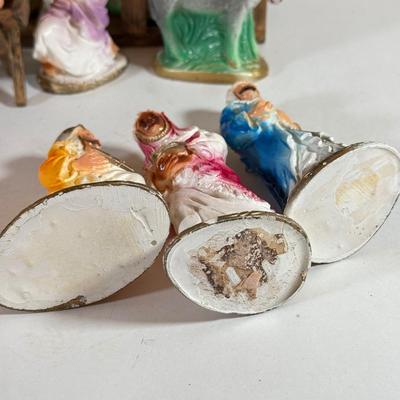 LOT 231X: Vintage Wooden Creche w/ Nativity Figure Set incl 3 Angels
