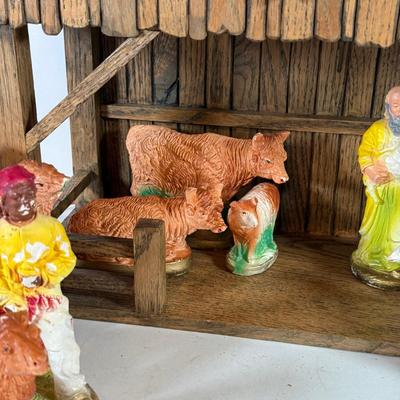 LOT 231X: Vintage Wooden Creche w/ Nativity Figure Set incl 3 Angels