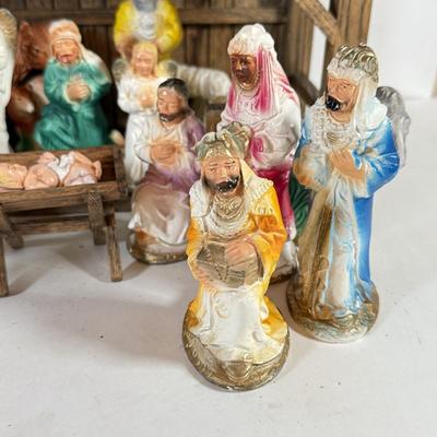 LOT 231X: Vintage Wooden Creche w/ Nativity Figure Set incl 3 Angels