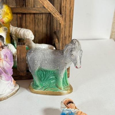 LOT 231X: Vintage Wooden Creche w/ Nativity Figure Set incl 3 Angels