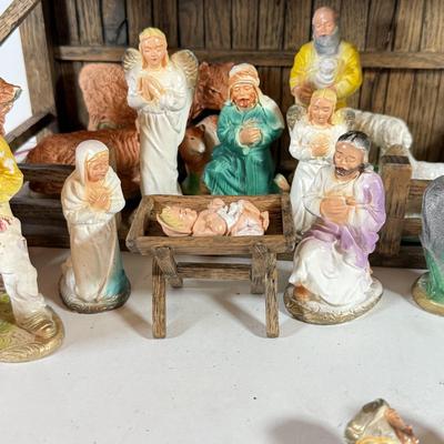 LOT 231X: Vintage Wooden Creche w/ Nativity Figure Set incl 3 Angels
