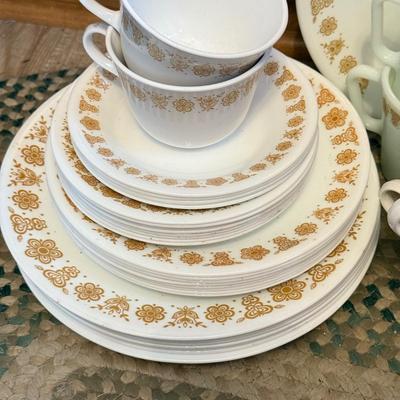 LOT 233K: Vintage Corelle Livingware w/ Matching Pyrex Milk Glass Mugs