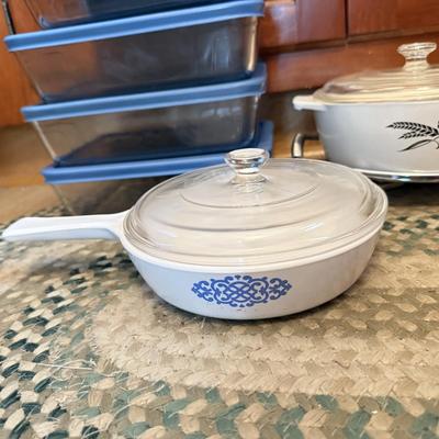 LOT 234K: Pyrex Glass Dishes w/ Storage Lids, Anchor Hocking Baking Dish & More