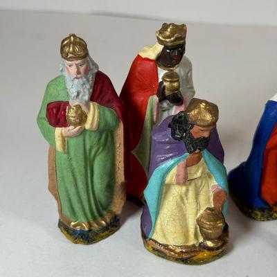 LOT 236X: Vintage Nativity Figures