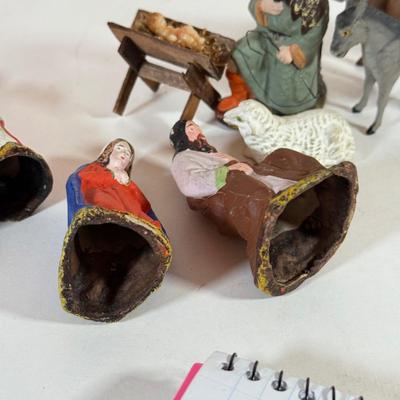 LOT 236X: Vintage Nativity Figures