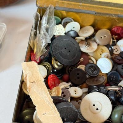 LOT 237L: Collection of Vintage Buttons in Vintage Tins