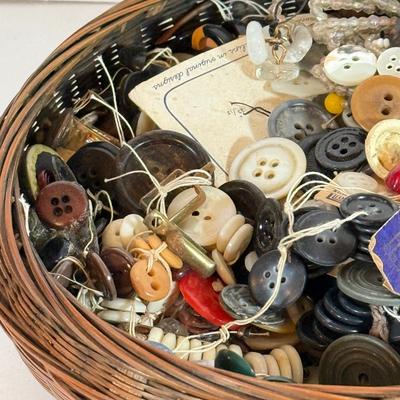 LOT 237L: Collection of Vintage Buttons in Vintage Tins