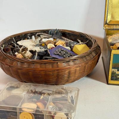 LOT 237L: Collection of Vintage Buttons in Vintage Tins