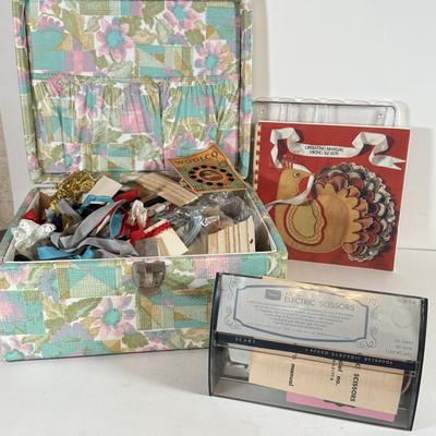 LOT 238X: Sewing Notions & Tools w/ Cute Vintage Craft Box