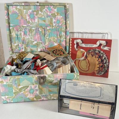 LOT 238X: Sewing Notions & Tools w/ Cute Vintage Craft Box