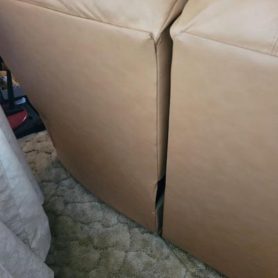 Lane Furniture Leather Couch (LR-EL)