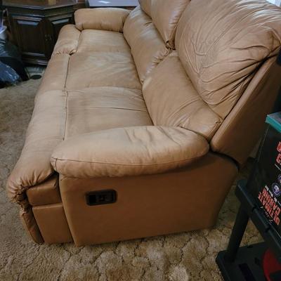 Lane Furniture Leather Couch (LR-EL)