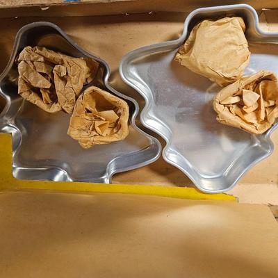 Vintage Lot of 5 Christmas Decorations Including Tray-n-Coasters, Glass Ornaments in Original Boxes and Tree Cake Mold Set