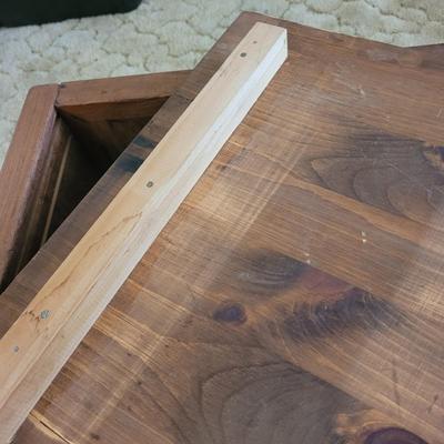 Solid Wood Storage Chest (LR-EL)