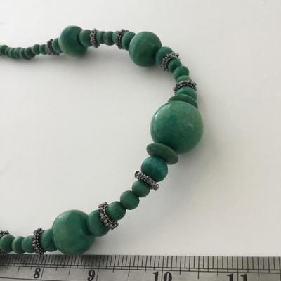 Green beaded fashion necklace