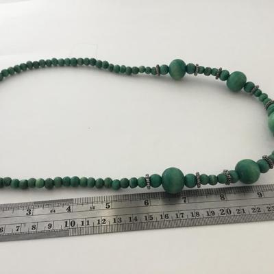 Green beaded fashion necklace