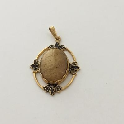 Goldtone unmarked necklace pendant