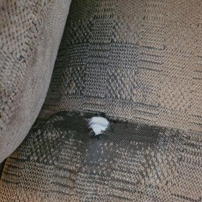 Brown La-Z-Boy Reclining Chair (LR-EL)