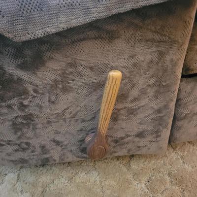 Brown La-Z-Boy Reclining Chair (LR-EL)