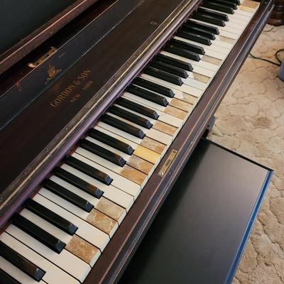 Gordon and Son Wooden Piano (LR-EL)