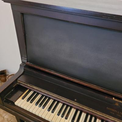 Gordon and Son Wooden Piano (LR-EL)