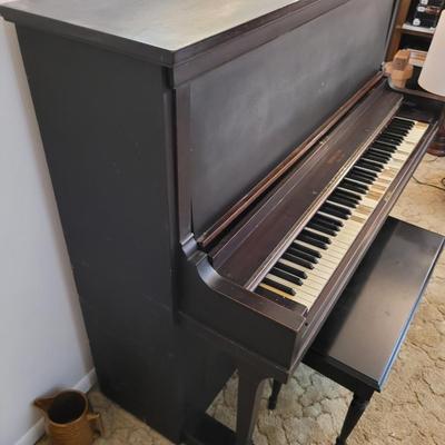 Gordon and Son Wooden Piano (LR-EL)