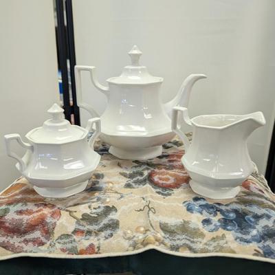 Sale Photo Thumbnail #17: Cream, Sugar and Tea Pot