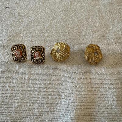Custom jewelry six pieces