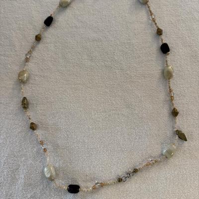Beaded jewelry four pieces