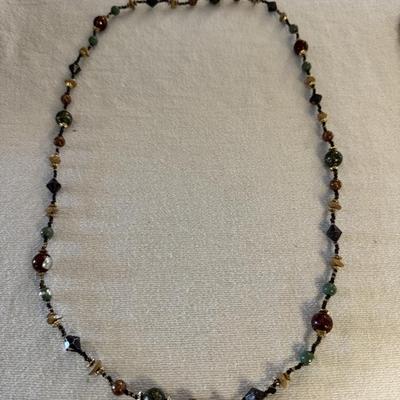 Beaded jewelry four pieces
