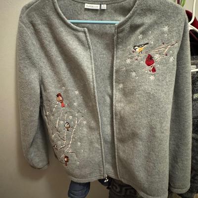 Jackets and sweaters (med)