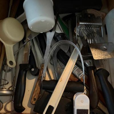 Miscellaneous kitchen items