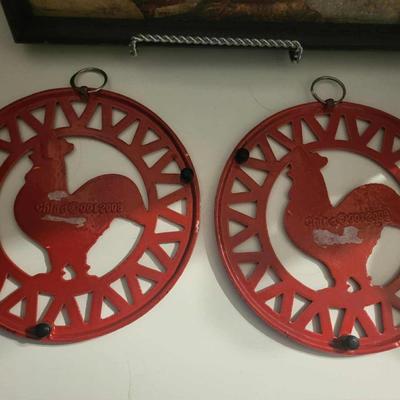 Rooster tray 2 metals rooster trivets