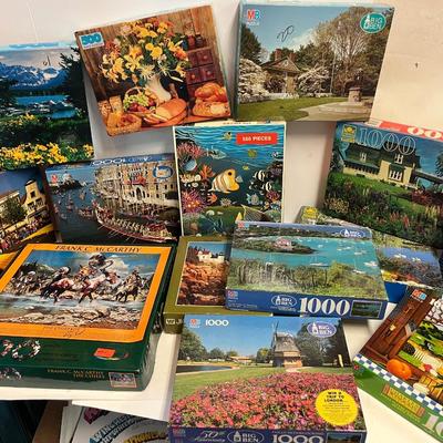 Large Puzzle Lot