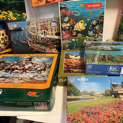 Large Puzzle Lot