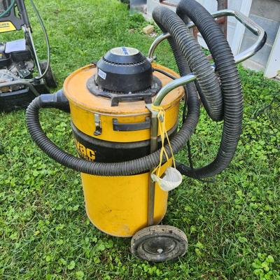 20 Gallon Shop Vac Industrial Duty model 932 Working