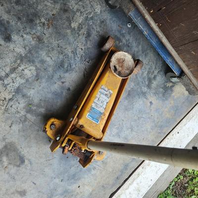 2.25 ton Hydraulic Floor Jack tested