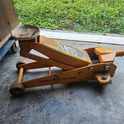 2.25 ton Hydraulic Floor Jack tested
