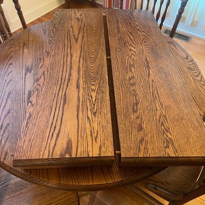 Claw Foot Pedestal Table & Four Chairs (DR-MG)