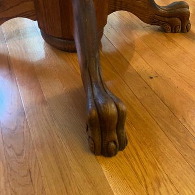 Claw Foot Pedestal Table & Four Chairs (DR-MG)