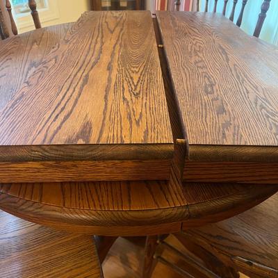 Claw Foot Pedestal Table & Four Chairs (DR-MG)