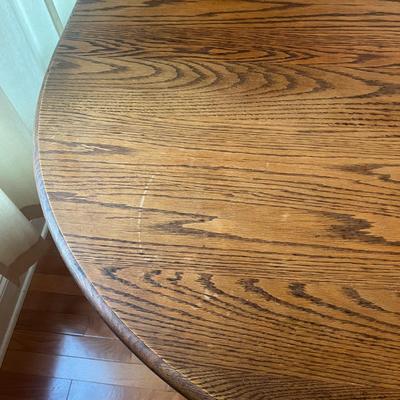 Claw Foot Pedestal Table & Four Chairs (DR-MG)